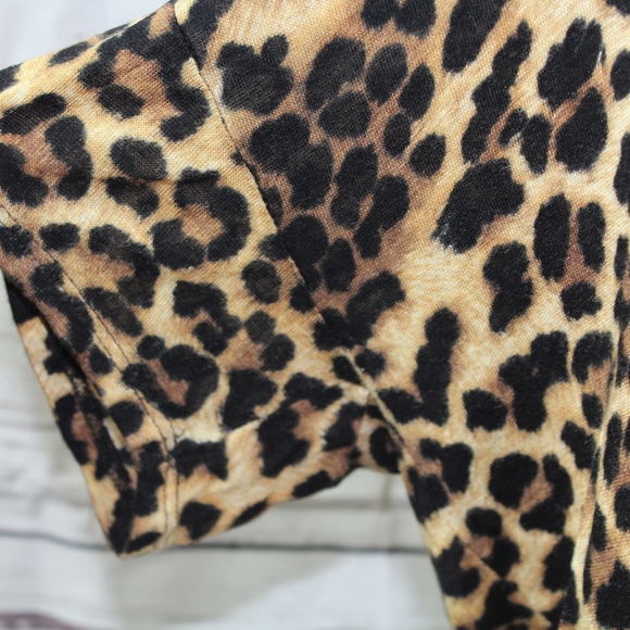 Forever 21 Loose Cheetah Print Short Sleeve Shirt - Picture 2 of 5